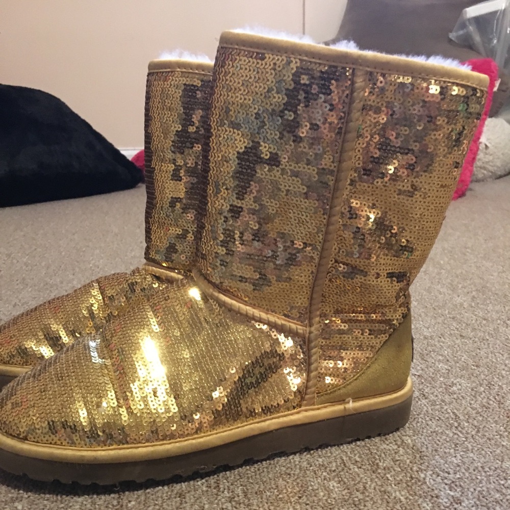 Sequin Ugg size 10